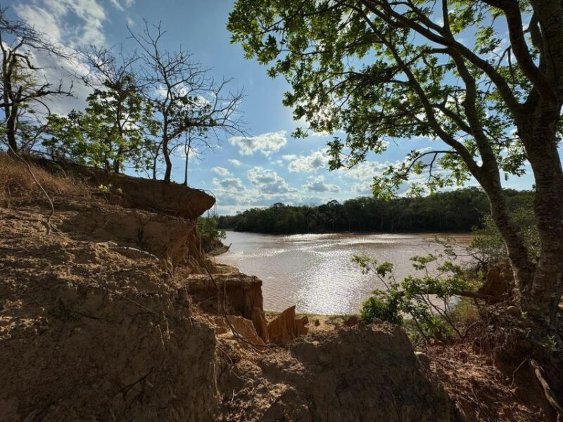 4- Hour Hiking Tour in Two Different Tropical Worlds - Inclusions and Exclusions