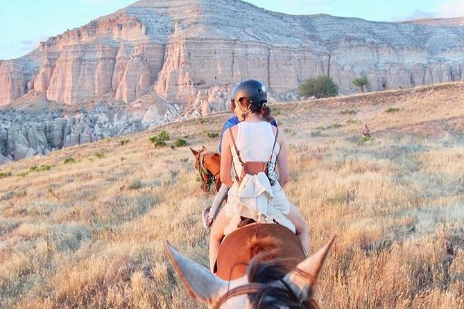4-Hour-Horsebackriding-Tour Through Cappadocia - Well-Behaved Horses