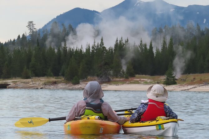 4-Hour Morning Kayak on Yellowstone Lake With Lunch - Thermal Features