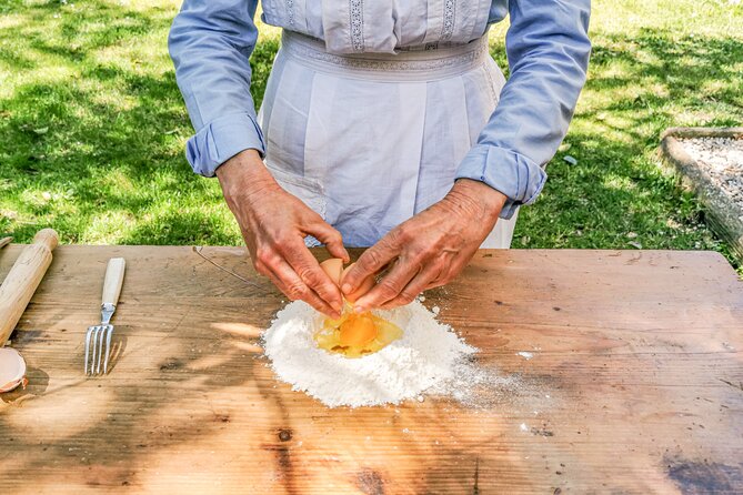 4 Hour Pasta Making Class on the Florentine Hills - Inclusion and Logistics