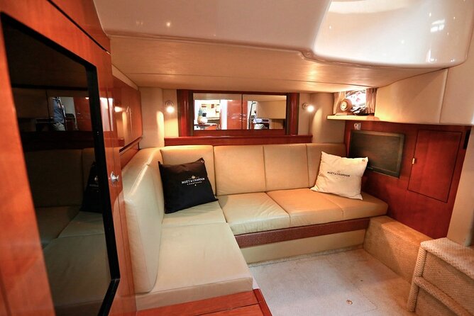4-Hour Private 40 Sea Ray Yacht Tour to Inha Reef With Open Bar, Food & Snorkel - Snorkeling at In-Ha Reef