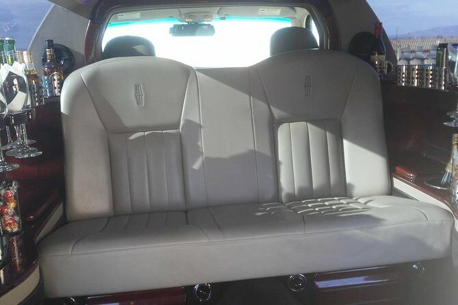4-Hour private limo Tour of Los Angeles by a TV personality with Free Drinks - An Insider Look at the 4-Hour Private Limo Tour of Los Angeles