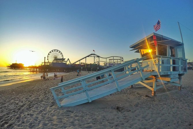 4-Hour Private Limo Tour of Los Angeles by a TV Personality With Free Drinks - Expertise of TV Personality
