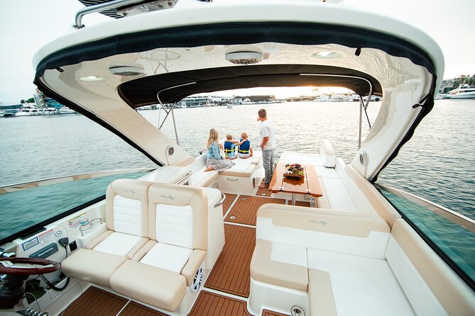 4 Hour Private Luxury Boat Charter in Newport Beach - Emerald Bay - Exploring the Harbor and Yachts