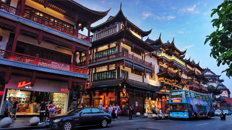 4-Hour Private Shanghai Shopping Tour With Local Expert - Experience and Highlights
