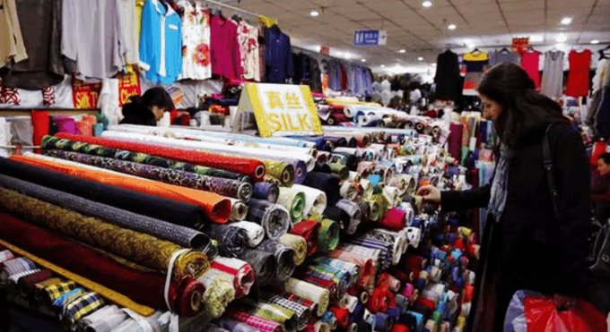 4-Hour Private Shanghai Shopping Tour With Local Expert - Exclusive Guided Tour