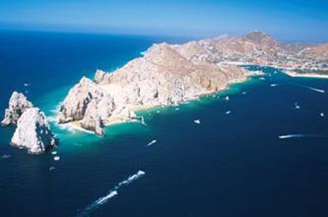 4-hour Private Yacht Cruise in Cabo - Key Points