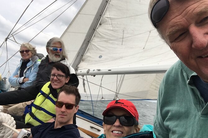 4 Hour Sailing Tour of Vineyard Haven Harbor and Sound - Included Amenities