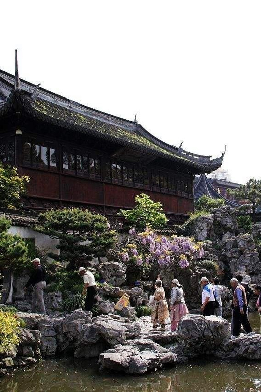 4-Hour Shanghai Best Garden and Temple Tour With Tea Tasting - Exploring Old Town Area
