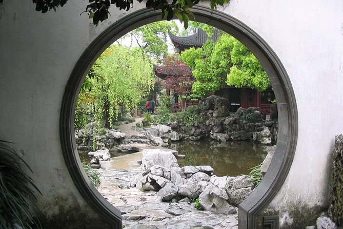 4-Hour Shanghai City Private Flexible Tour Plus Acrobatic Show and Dinner - Inclusions