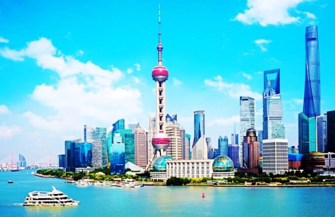 4-Hour Shanghai City Private Tour by German-Speaking Guide - Exploring Pudong New Island