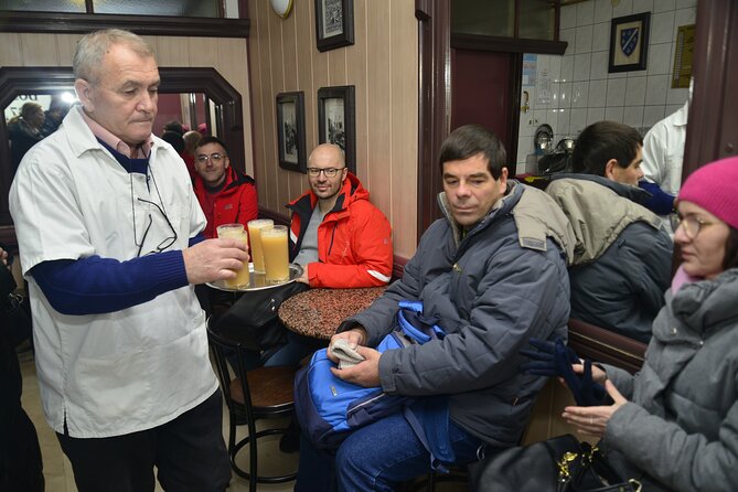 4-Hour Sightseeing Walking Tour With Food Tastings and Craft Experience - Cultural Immersion