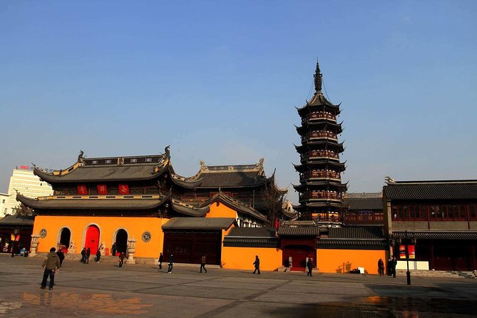4-Hour Wuxi Private Tour: Huishan Old Town, Jichang Garden and Nanchan Temple - Experienced Driver and Guide
