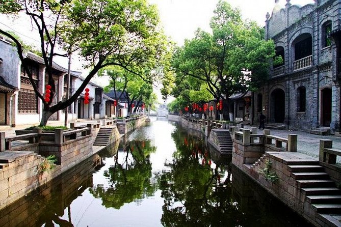 4-Hour Wuxi Private Tour: Huishan Old Town, Jichang Garden and Nanchan Temple - Huishan Old Town Exploration