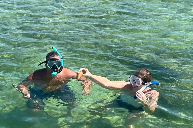 4 Hours 22 Hurricane Deck Boat Rental in Key West - Safety and Requirements