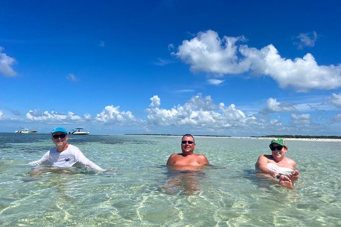 4 Hours 22 Hurricane Deck Boat Rental in Key West - Boat Rental Experience