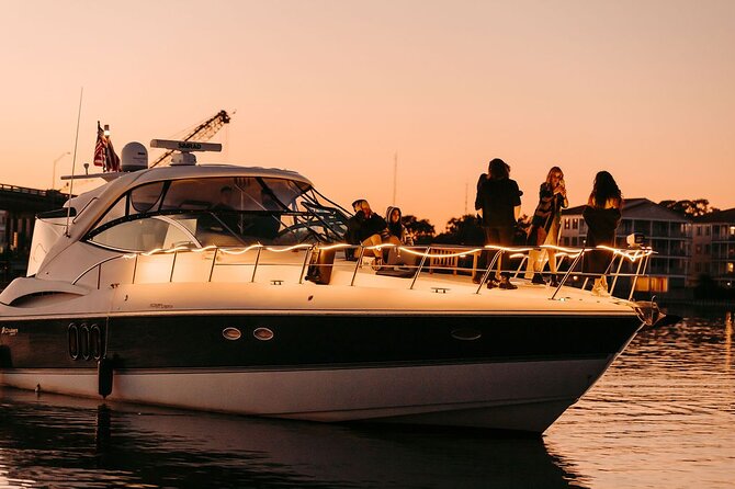 4 Hours Happy Hour Cruise - Meeting and Pickup