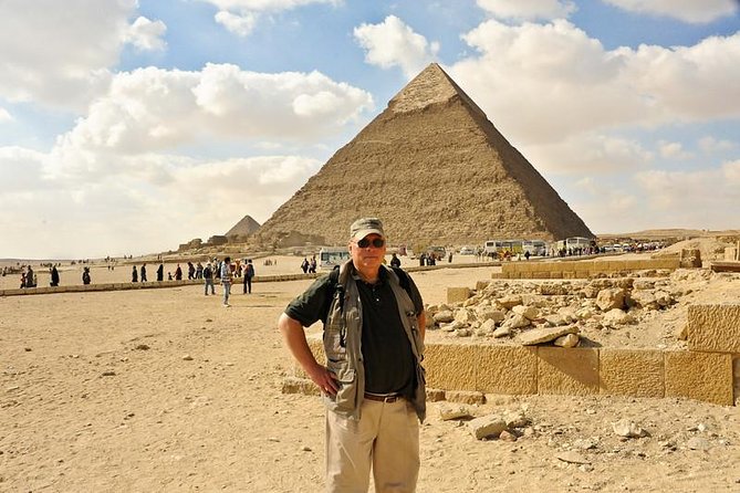 4-Hours Private Guided Tour to Giza Pyramids, Sphinx and The Valley Temple - Discovering the Ancient Sphinx