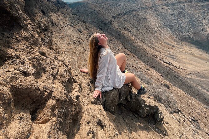 4 Hours Private Hiking Experience in Lanzarote Peak - Overview of the Hiking Experience