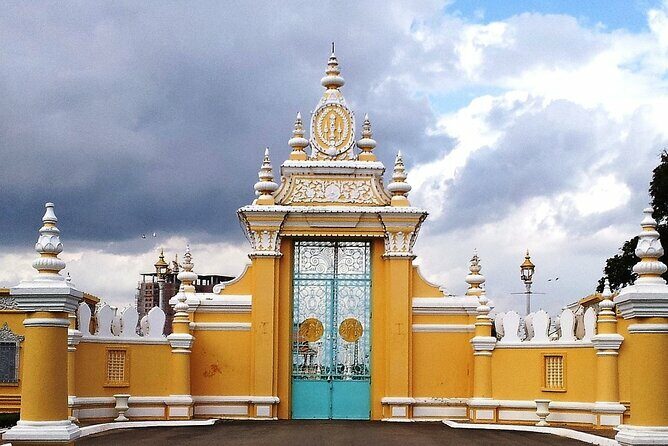 4 Hours Private Phnom Penh National Museum and Royal Palace Tour - The Itinerary in Detail