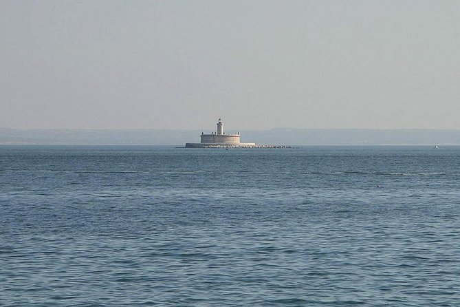 4 Hours Private Sailing Trip to Oeiras Beach - Private Tour Details