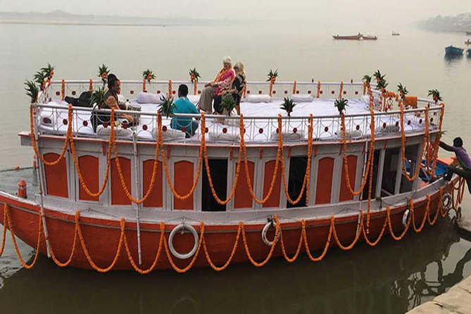 4- Hours Private Tour Morning Aarti & Boat Ride - Exploring Sacred Temples