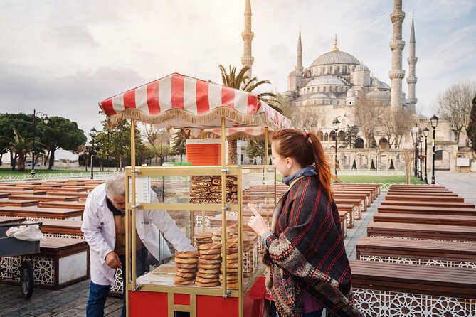 4 Hours Turkish Dining Experience in Istanbul - Tour Guide and Insights