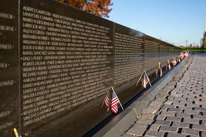 4-Hr DC Monuments Small Group Sightseeing Guided Tour - Frequently Asked Questions