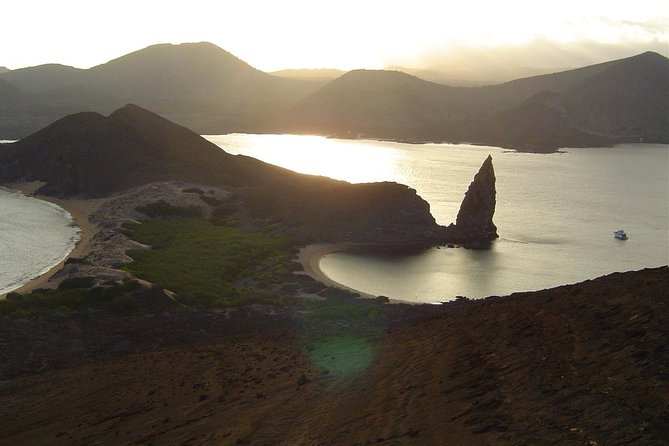 4- or 5-Day Galapagos Islands Explorer Package From Santa Cruz Island - Itinerary Highlights