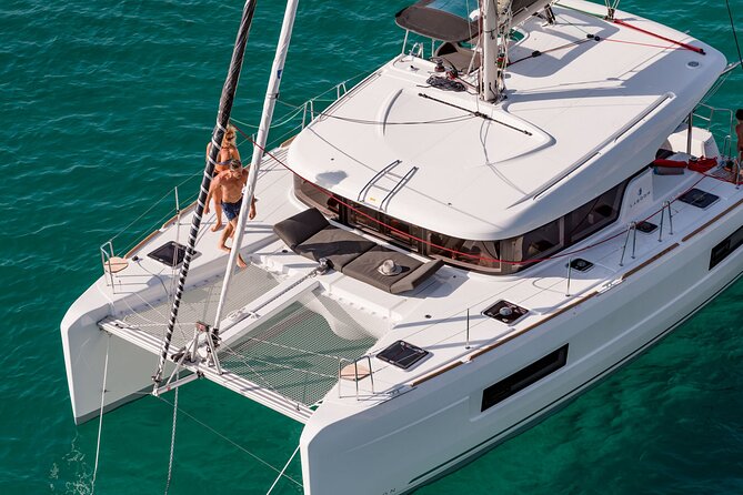 40 Ft Catamaran - Accessibility and Additional Details