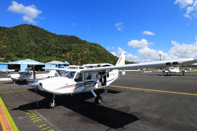 40-Minute Great Barrier Reef Scenic Flight From Cairns - Passenger Capacity and Logistics