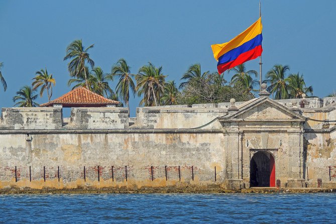 40ft Private Yacht to Rosario Islands & Barú - Booking and Cancellation