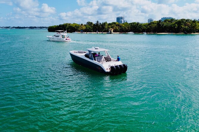 42ft Cigarette Yacht Rental in Miami All Inclusive - Transportation and Accessibility