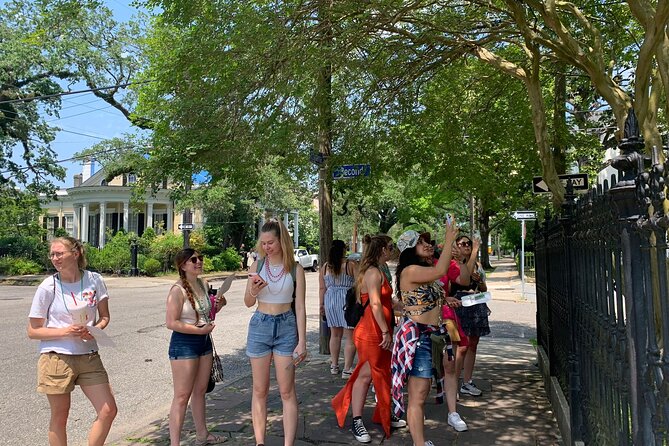 45 Minute Highlights of the Garden District - Getting to the Garden District