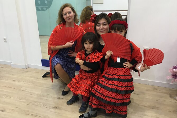 45 Minutes Flamenco Dance Class for Family in Málaga - Logistics and Location