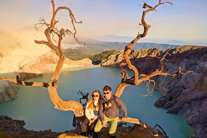 4D3N Ijen Crater,Papuma Beach, Tumpak Sewu Waterfal & Mount Bromo - Accommodation and Meals