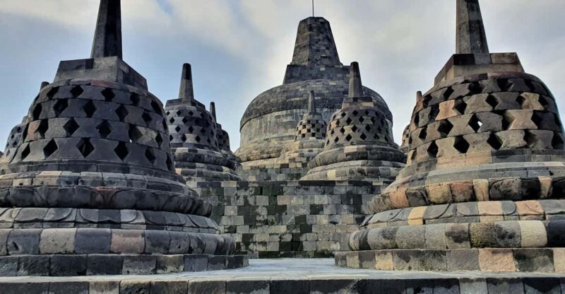 4D3N With 1-Night Manohara Borobudur 2-Nights Yogyakarta - Temples and Merapi Jeep Tour