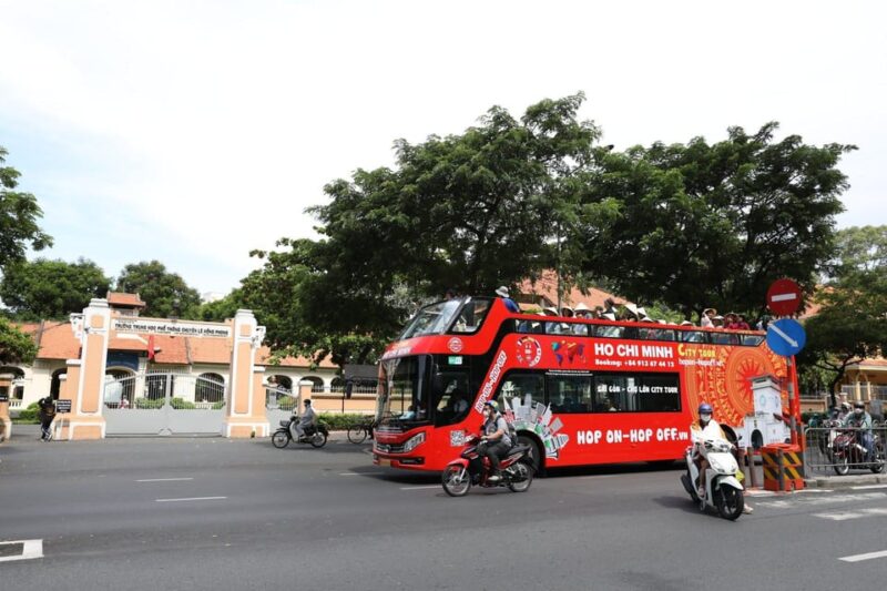 4H - SAIGON-CHO LON CITY TOUR - HOP ON HOP OFF - CHINATOWN - Audio and Accessibility Features