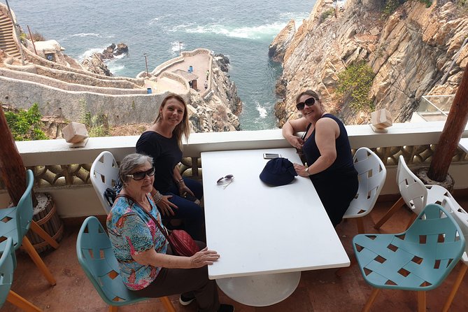4HRS Small Group Half Day City Tour With Lunch at High Divers - Visiting the Chapel of Peace