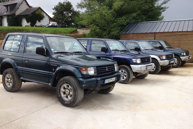 4x4 Crossing in a Private Estate in Pays De Loire - Fleet and Adventure Levels