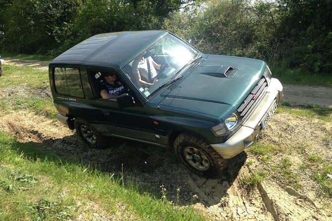 4x4 Crossing in a Private Estate in Pays De Loire - Registration and Guided Activity
