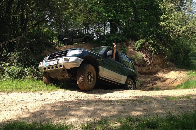 4x4 Crossing in a Private Estate in Pays De Loire - Pricing and Booking Details