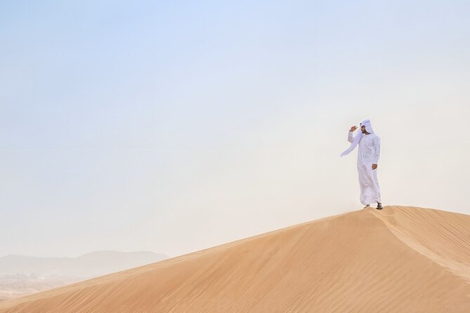 4x4 Dubai Desert Safari> Dune Bash, Camel Ride & BBQ - Entertainment and Ambiance