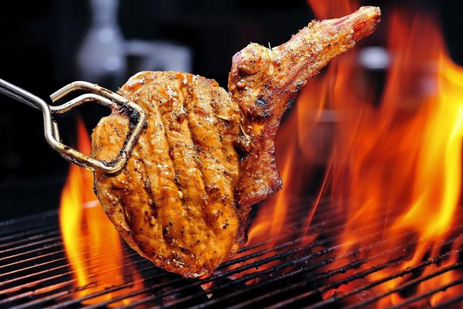 4X4 Dubai Desert Safari With BBQ Dinner, Camels & Live Show - Accessibility and Recommendations