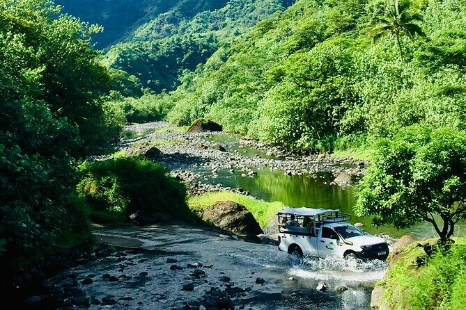 4x4 Safari HEREAKIMANU Tour in the Heart of Tahiti - 4x4 Safari HEREAKIMANU Tour in the Heart of Tahiti