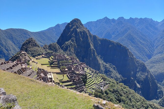 5 Day Highlights of Cusco Machupicchu & Rainbow Mountain - Hiking to Machu Picchu