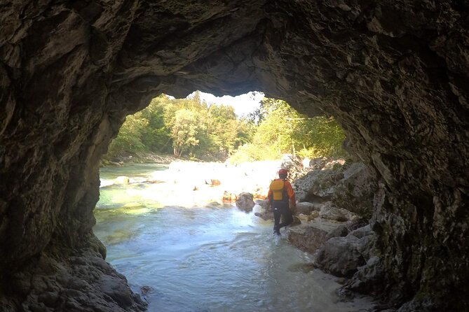 5 DAY KAYAK CLASSES on the SočA River - Safety Protocols and Rescue Training