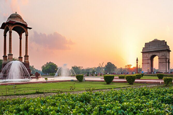 5-Day New Delhi to Agra and Jaipur Tour - India Golden Triangle - Delhi: A City of Contrasts