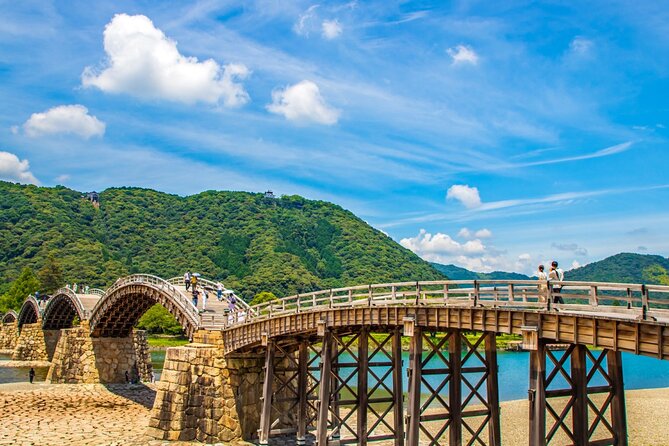 5-Day One Way Bus Trip to North Hyogo From Fukuoka to Hiroshima - Meeting and Pickup Information