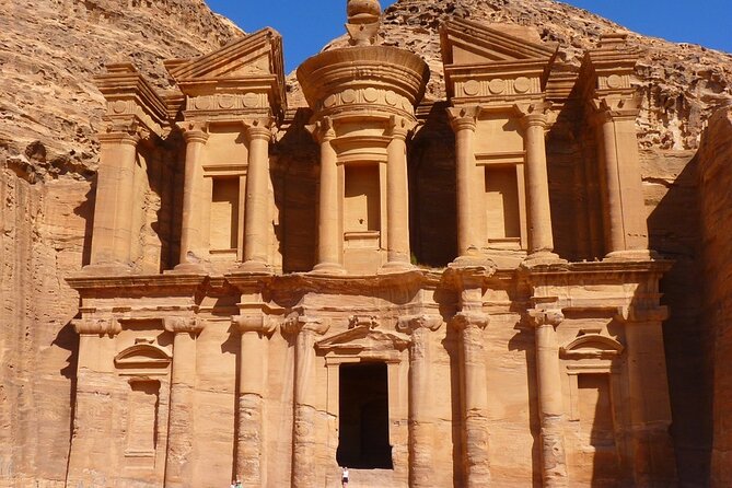 5-Day Private Jordan Tour: Petra, Wadi Rum and the Dead Sea From Amman - Meeting and Pickup